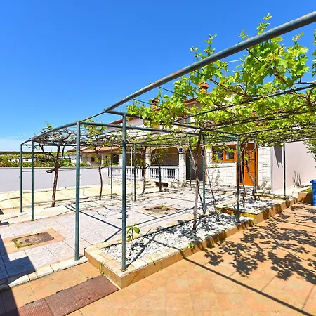 House Veli Vrh 2322 Holiday home