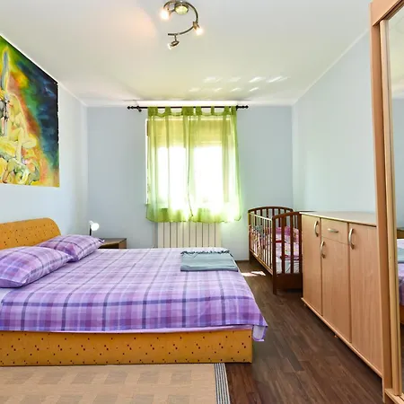 Holiday home House Veli Vrh 2322